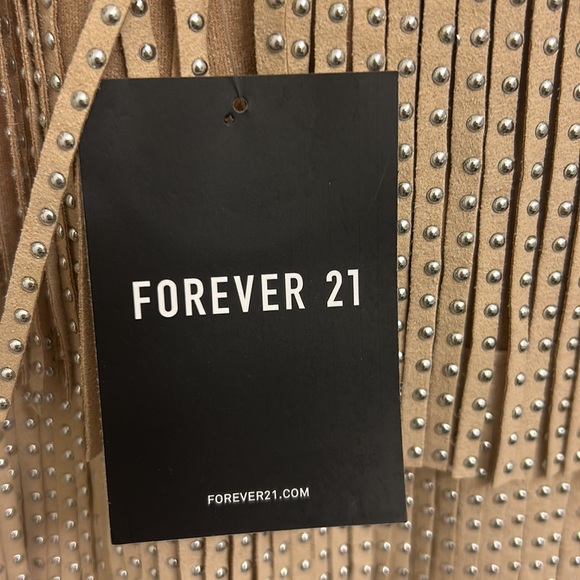 Cute Forever 21 faux suede taupe silver beaded fringe mini skirt, size M. NWT - Picture 4 of 6